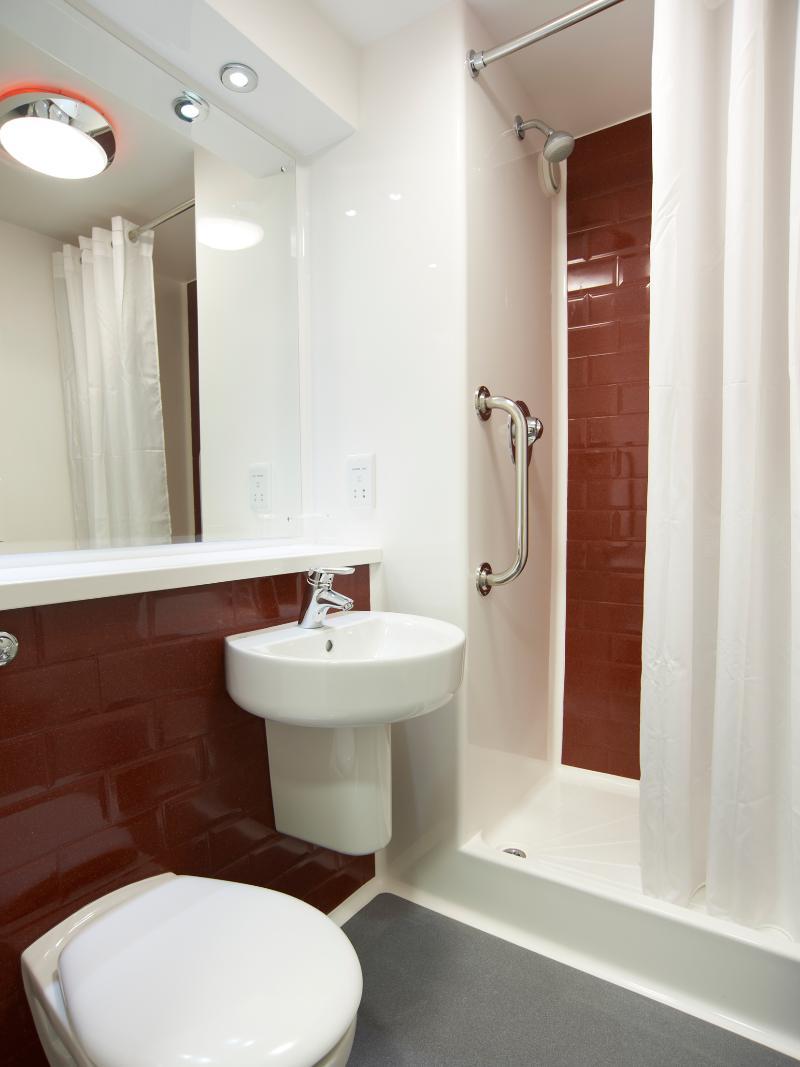 Travelodge London Crystal Palace מראה חיצוני תמונה